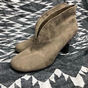 ✨LIKE NEW✨ Aerosoles booties